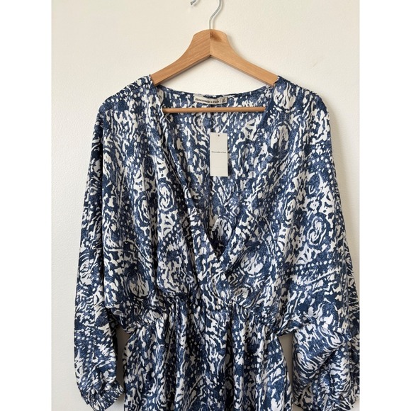 NWT women's Abercrombie & Fitch Long Sleeve Romper – Blue/White – Large Petite - Picture 4 of 6